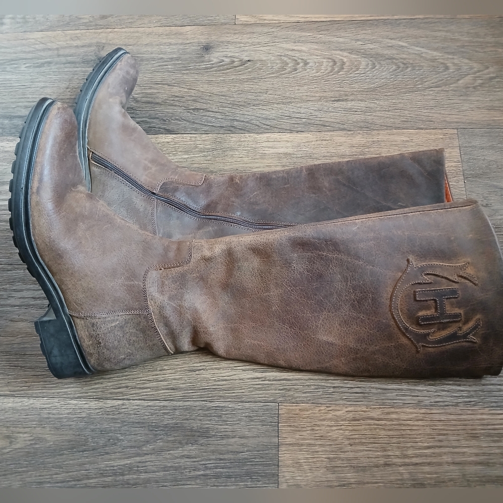 Hunter Leather Crest Riding Boots. Made in Itay - Picture 15 of 16